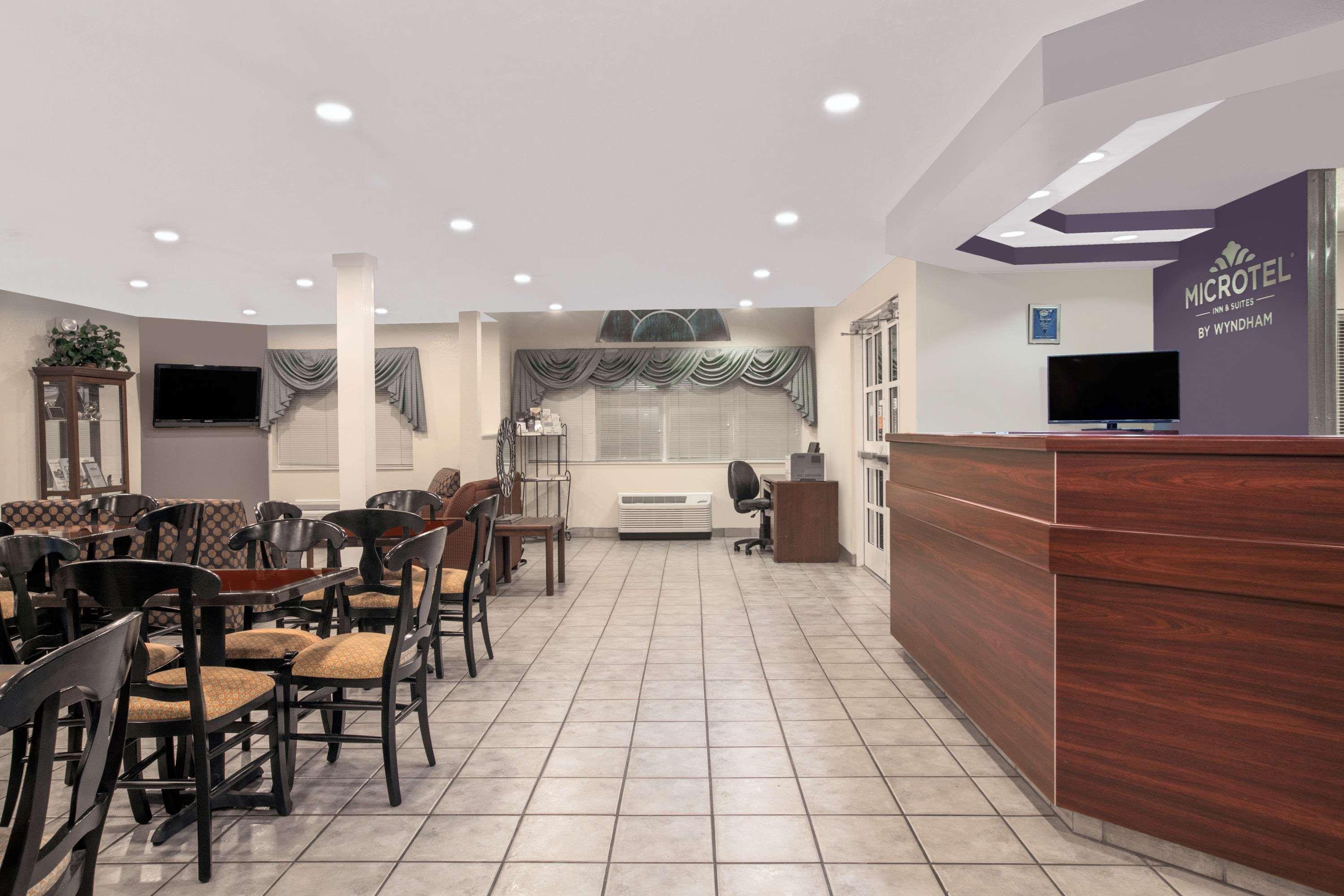 Microtel Inn & Suites - Meridian Eksteriør billede