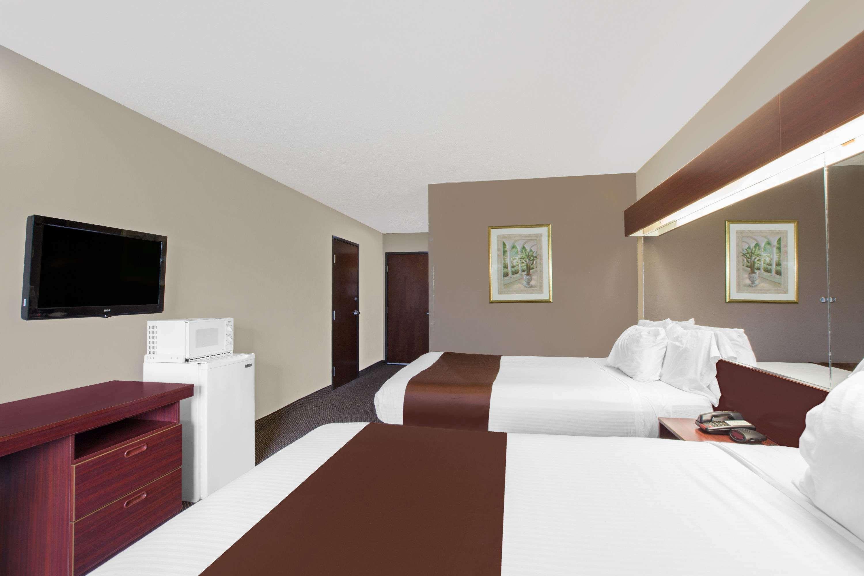 Microtel Inn & Suites - Meridian Eksteriør billede