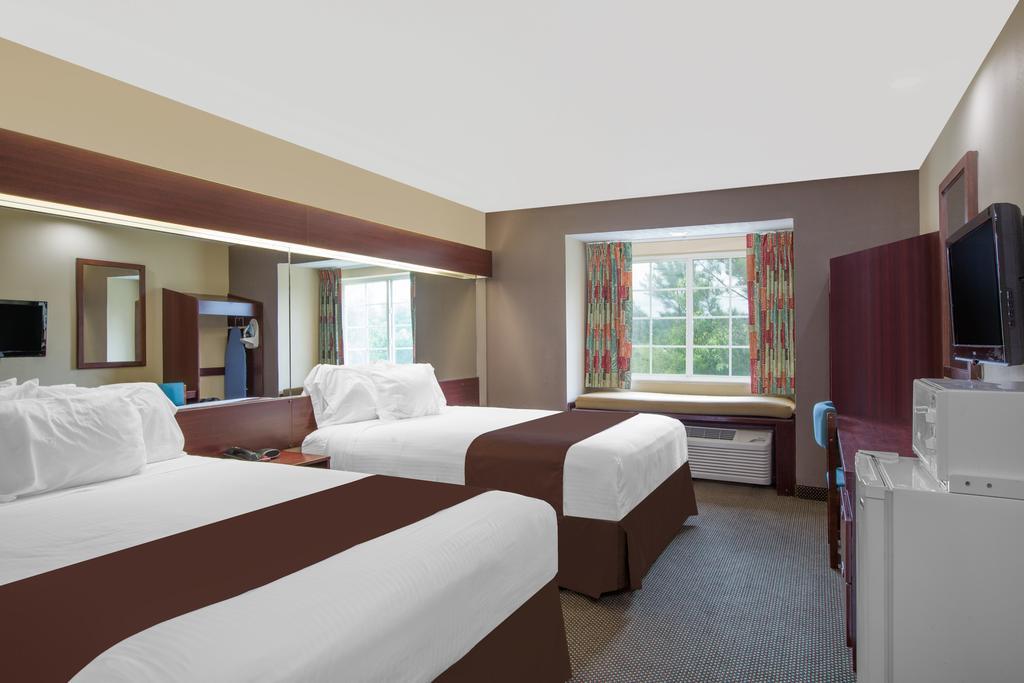 Microtel Inn & Suites - Meridian Eksteriør billede